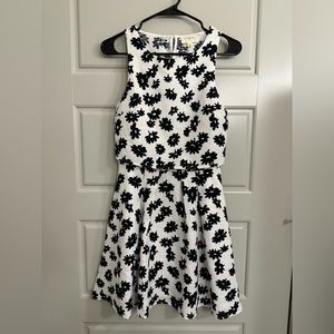 Sleeveless patterned A line dress